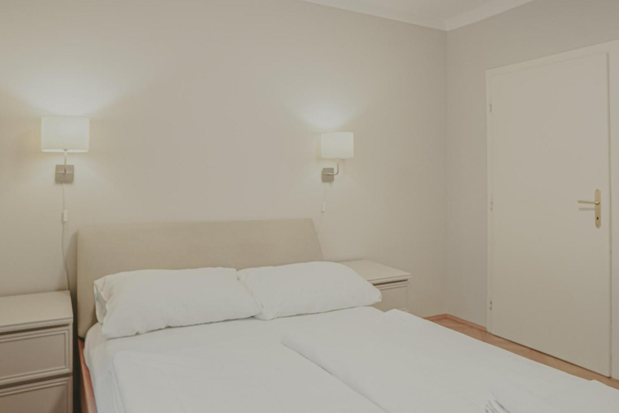 Heymi Apartments Schwedenplatz Vienna Exterior photo